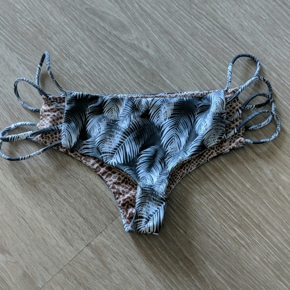 Acacia Swimwear Molokai bottom in night pa… - Picture 4 of 4